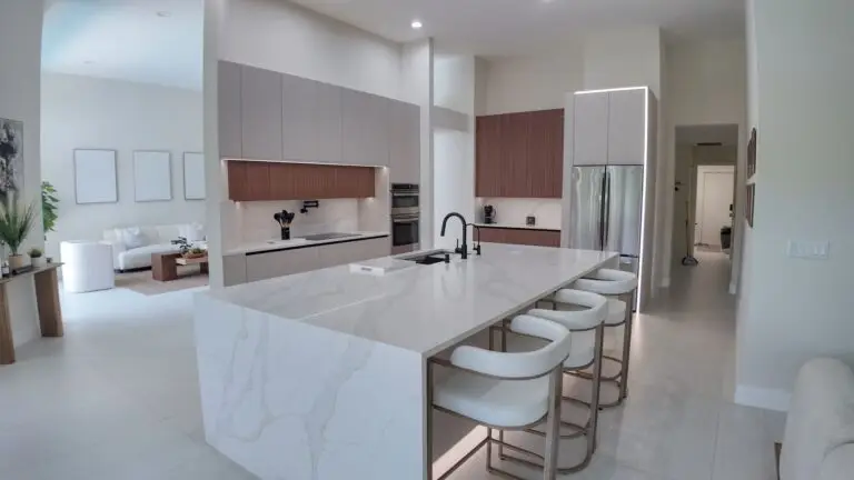 Porcelain Tile vs Luxury Vinyl Plank, Which Kitchen Floor Wins in Miami Beach2